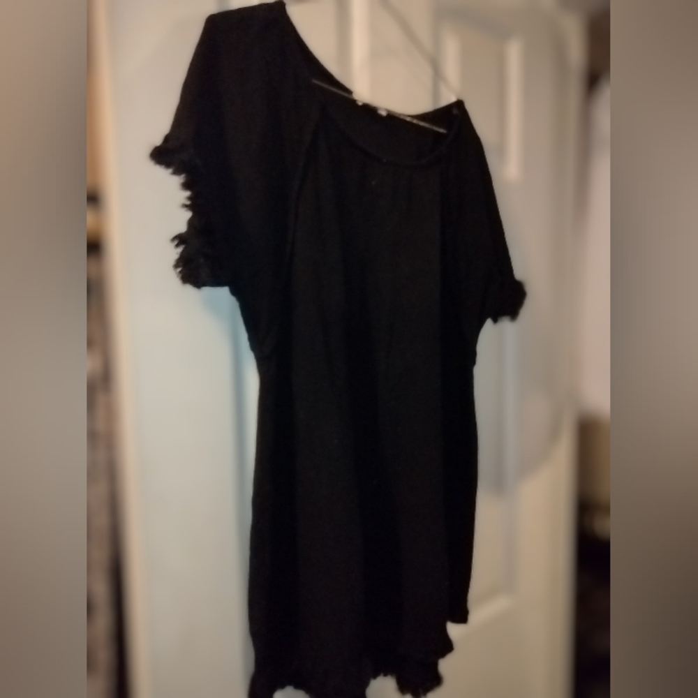 Umgee High-Low Frayed Hem Tunic, Small - Picture 2 of 4
